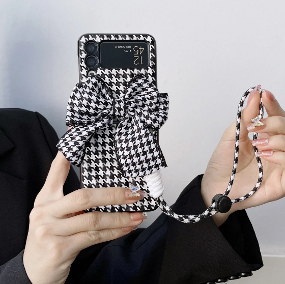 Luxury 3D Bow Bracelet Strap Cover Case for Samsung Galaxy Z Flip 4 5